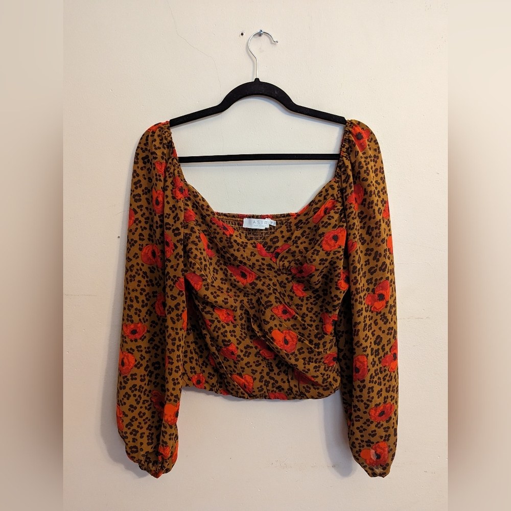 ASTR Long sleeve cheetah print blouse